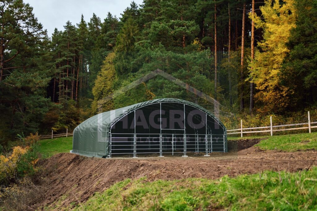 Realizácia prístrešku pre zvieratá a seno Hagro