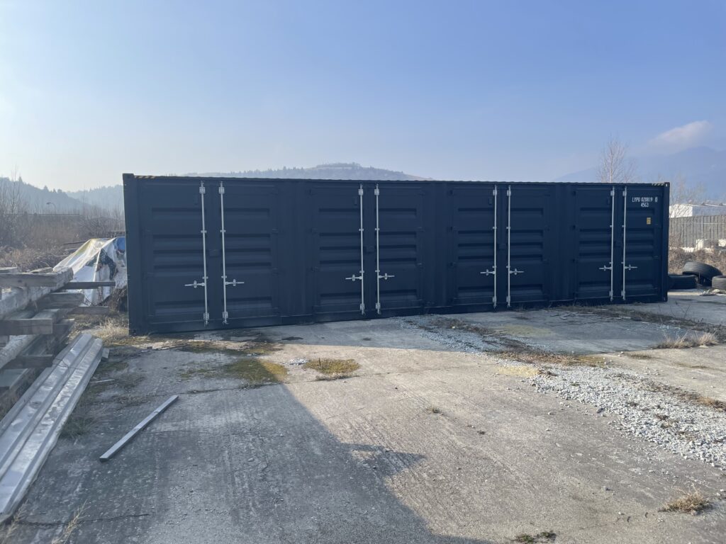 4 m x 12 m x 2