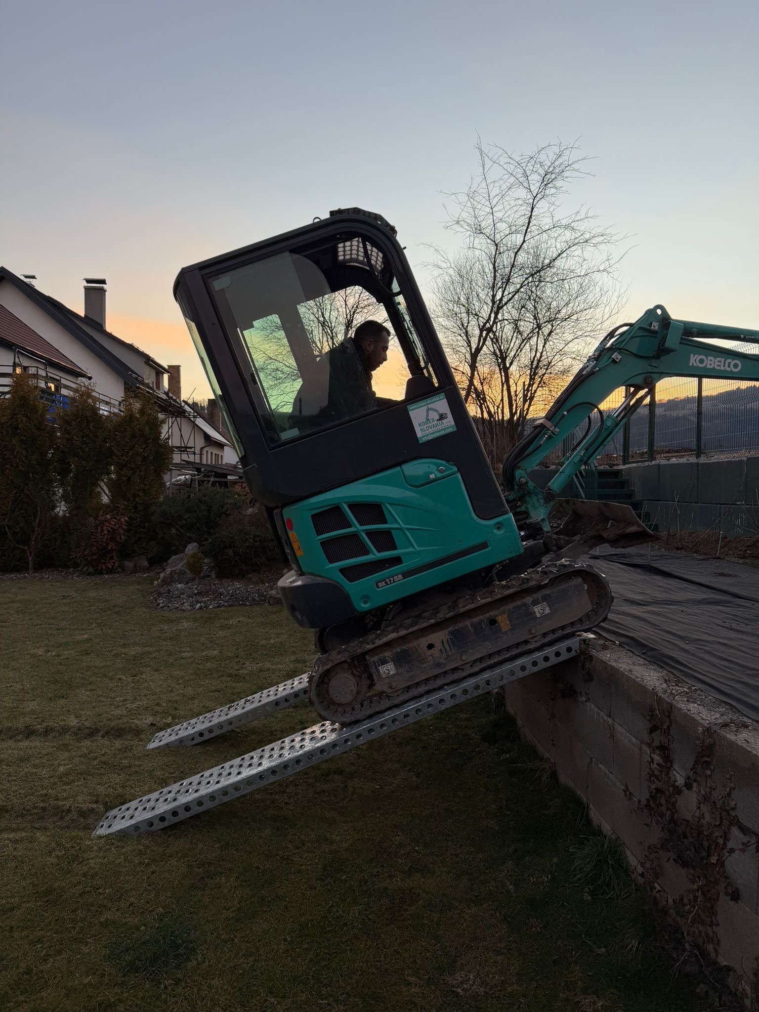 Minibáger KOBELCO 1,9t – Obrázok 5
