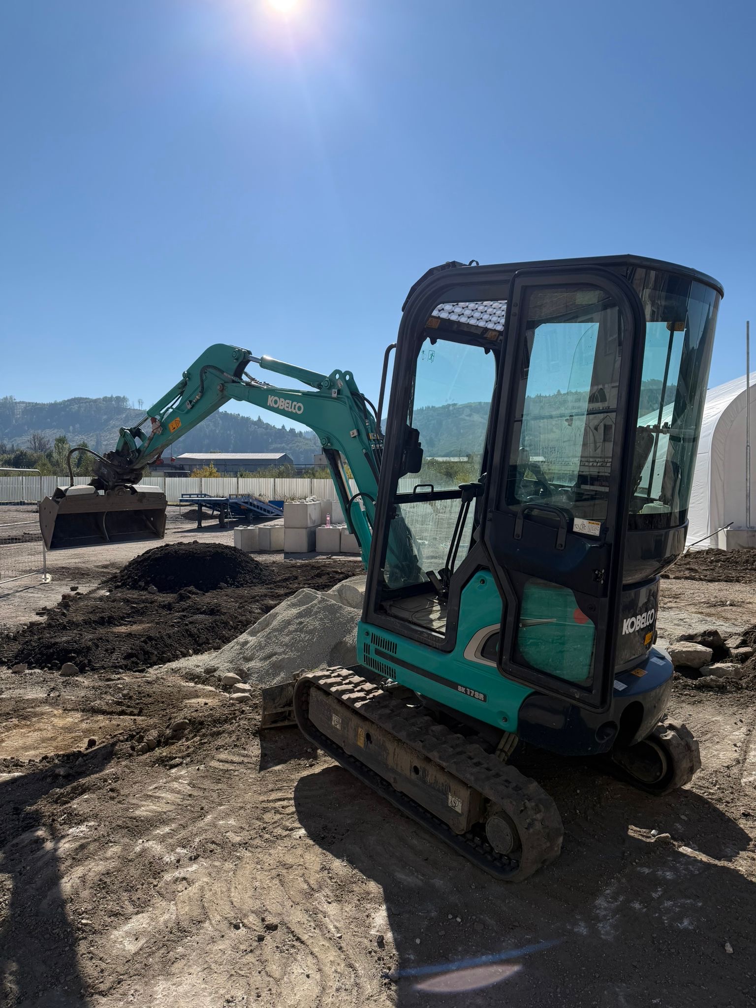 Minibáger KOBELCO 1,9t – Obrázok 3