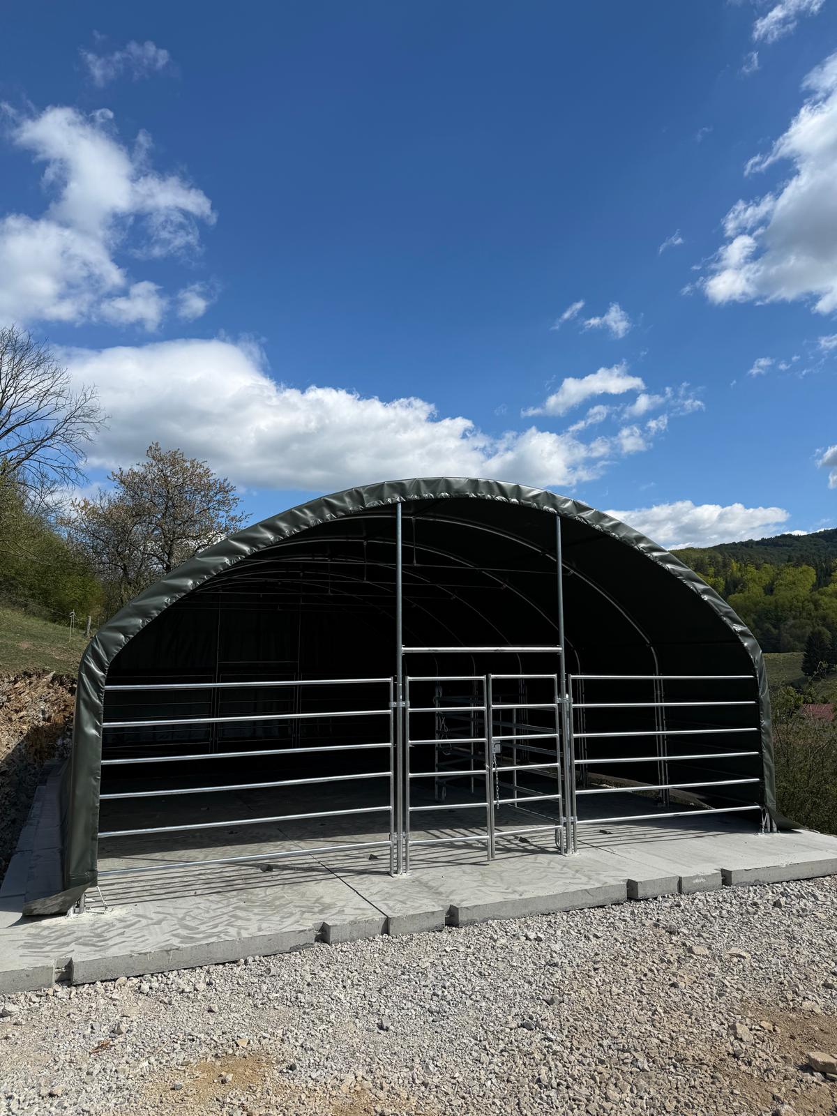 Prístrešok pre zvieratá 8m x 12m x 4m – Obrázok 4